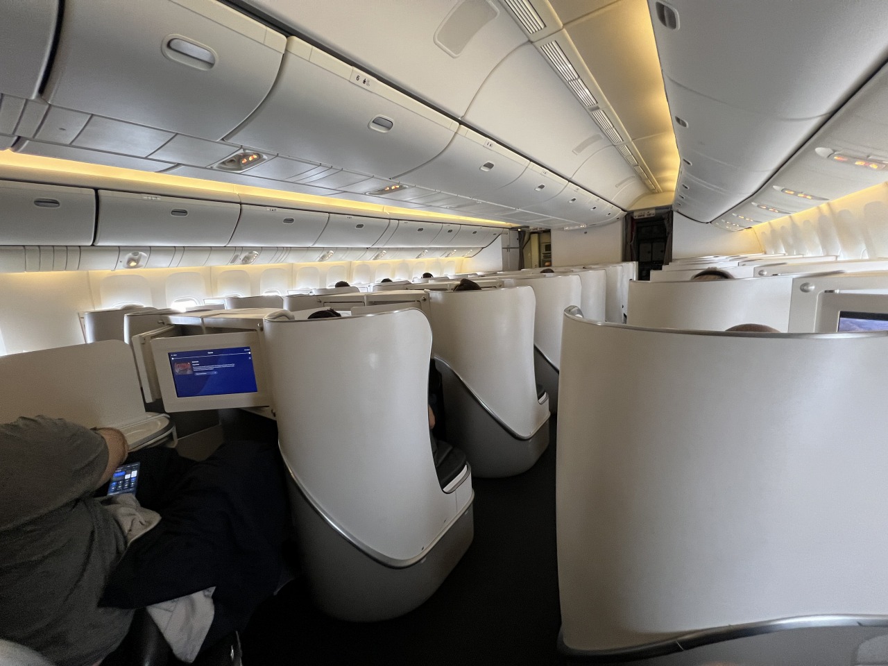 搭乗記】AIR FRANCE 146／パリ→成田 ビジネスクラス 15時間の絶景フライト - Luxe Travel Notes by ayu_trip